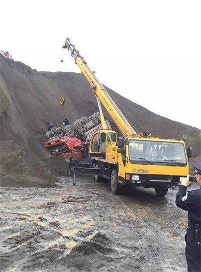 凤凰上犹道路救援